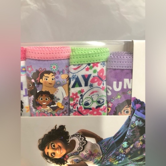 14pk Disney’s Encanto 100% cotton 7 days of the week little girl’s briefs size 4 - Picture 4 of 6